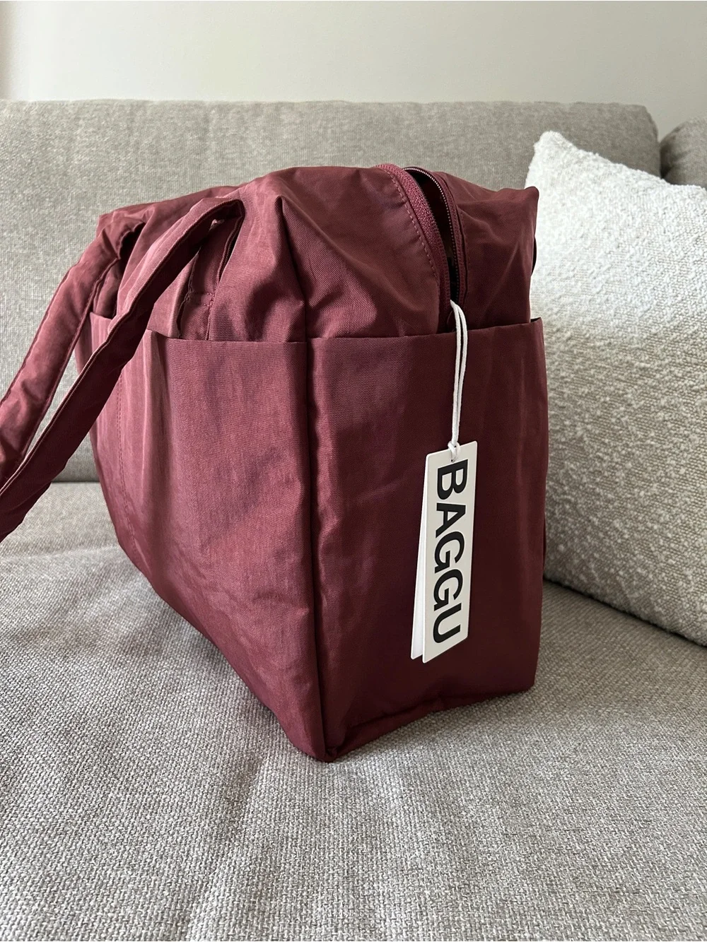 NWT Baggu Small Cloud Carry-on - Mahogany